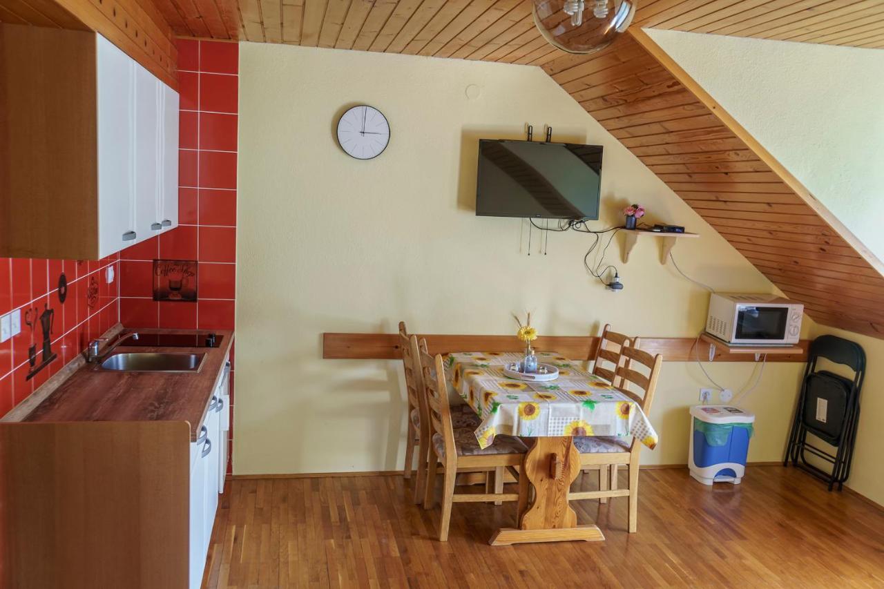 Apartments Zakrasnik Škofja Loka Kültér fotó