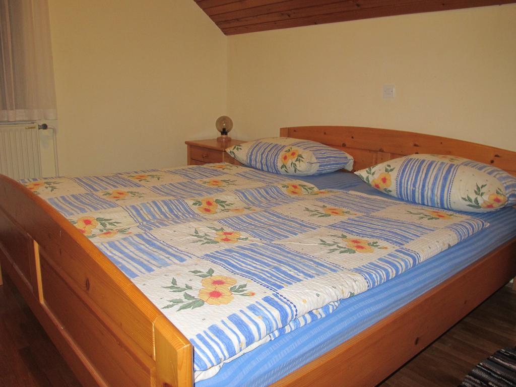 Apartments Zakrasnik Škofja Loka Szoba fotó